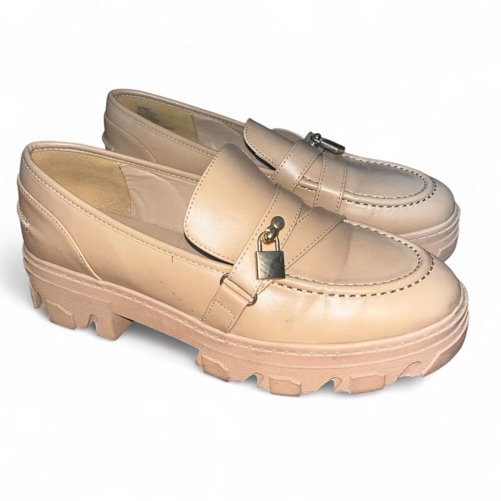 Shoe Dazzle Women’s Tan Faux Leather Loafers SZ 11